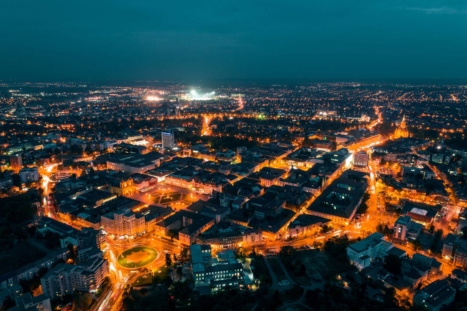 Timișoara, vedere aeriană nocturnă a centrului vechi